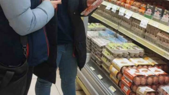 Söke'de marketler eşzamanlı denetlendi