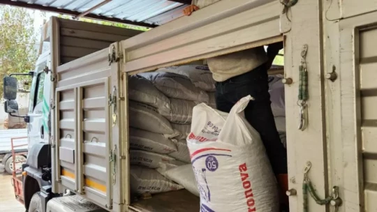 Söke'de sel mağdurlarına yem desteği