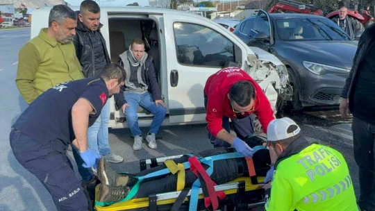 Söke'de trafik kazası: 3 yaralı