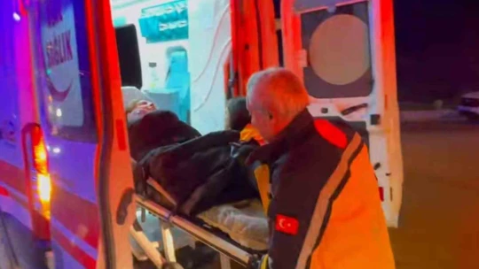 Söke'de trafik kazası: Sürücüler ve yolcular yaralandı