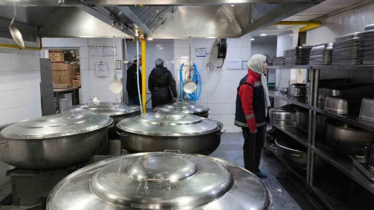 Söke'de yemekhane ve market denetimleri yapıldı