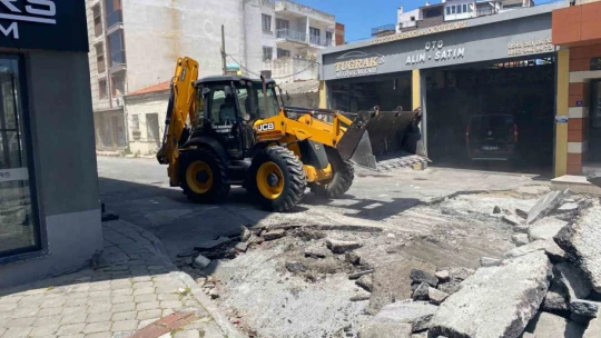 Söke'de yol yenileme çalışmaları devam ediyor