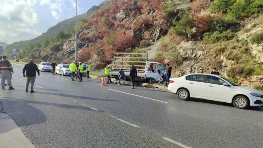 Söke'de zincirleme kaza: 1 yaralı