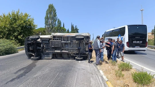 Söke'deki kazada iki araç devrildi: 4 yaralı