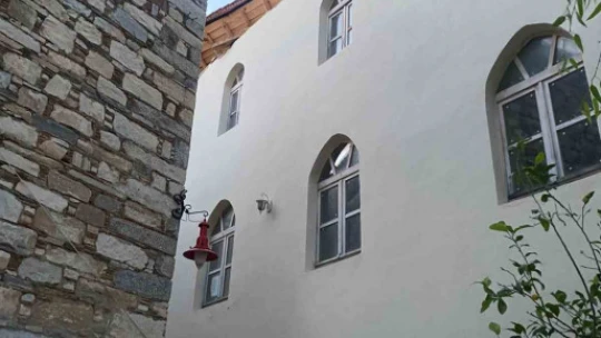 Söke Eski Doğanbey Köyü Camii'nin çatısı çöktü