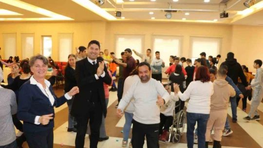 Söke Kent Konseyi'nden renkli engelli farkındalık etkinliği