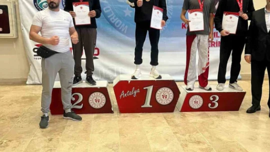 Söke'ye Kickboks'ta başarı ile döndüler
