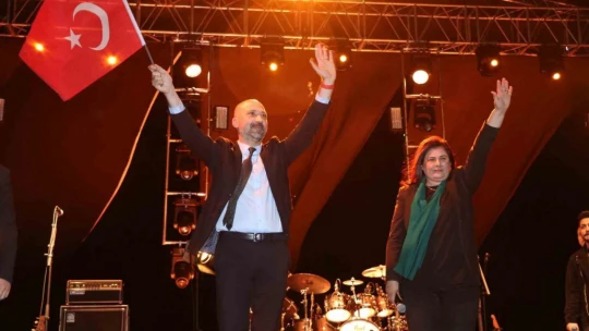 Söke Yeni Otogarı açılışında 'Duman' sahne aldı