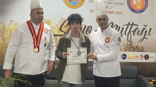 Sökeli öğrencilerin tabakları ödül aldı