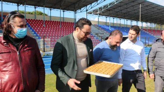 Sökespor'a baklavalı ziyaret