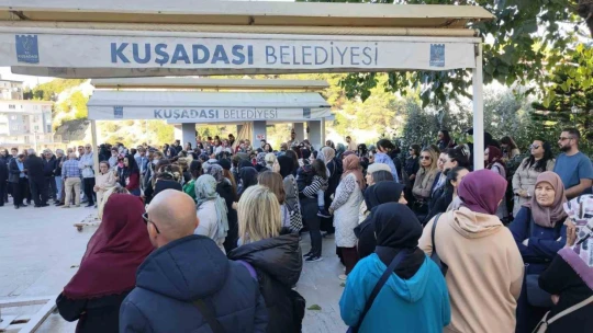 Sosyal Medya Fenomeni Parlak, gözyaşları içinde son yolculuğuna uğurlandı