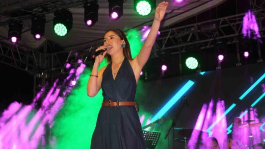 Sultanhisar'da festival, dans şovları ve konser ile başladı