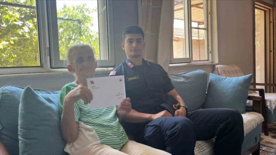Sultanhisar'da jandarma ekipleri şehit ailelerini bayramda unutmadı