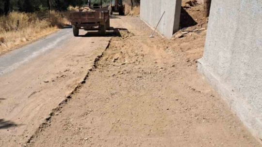 Sultanhisar'da yol genişletme çalışmaları sürüyor