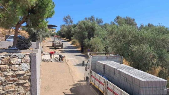 Sultanhisar'da yol genişletme çalışmaları sürüyor