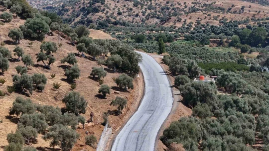 Sultanhisarlı muhtarlardan Başkan Çerçioğlu'na yol teşekkürü
