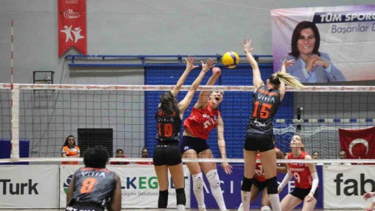 Sultanlar Ligi: Aydın Büyükşehir Belediyespor: 1 - Eczacıbaşı Dynavit: 3