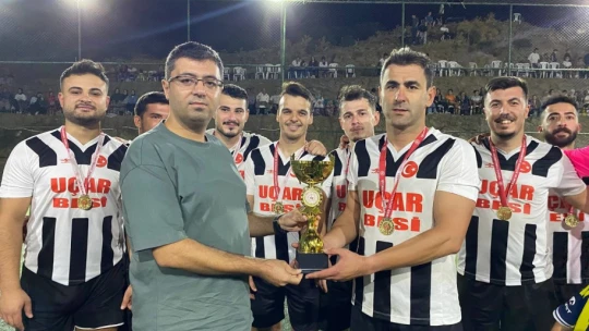 Süper Lig tadında halı saha turnuvası nefesleri kesti