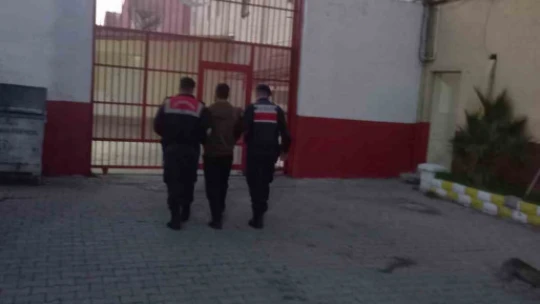 Şüpheli araçtan uyuşturucu çıktı