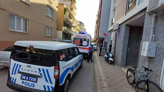 Tabureden düştü, ekipleri harekete geçirdi