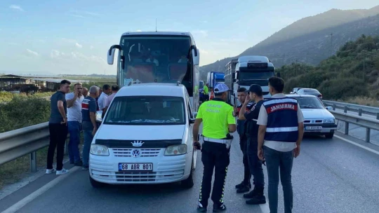 Tatilden dönen jandarma personelinden cesur müdahale