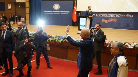 TBMM Başkanı Kurtulmuş: 'Diplomaların yanında hikmet ve irfanı da vermeliyiz'