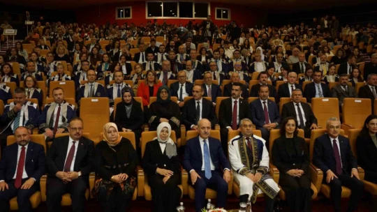 TBMM Başkanı Kurtulmuş: 'Diplomaların yanında hikmet ve irfanı da vermeliyiz'