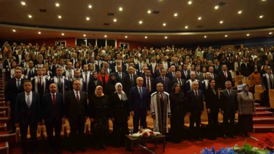 TBMM Başkanı Kurtulmuş: 'Diplomaların yanında hikmet ve irfanı da vermeliyiz'