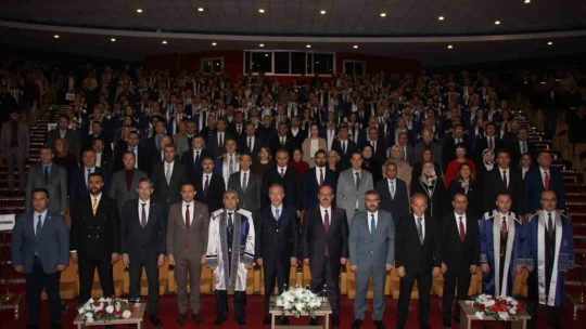 Hulusi Akar: 'Netanyahu eli kanlı bebek katilidir'