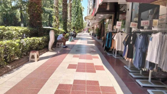 Termometreler 43 dereceyi gösterdi, Aydın hayalet şehre döndü