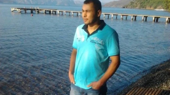 Ticari araç zeytinliğe uçtu: 1 ölü