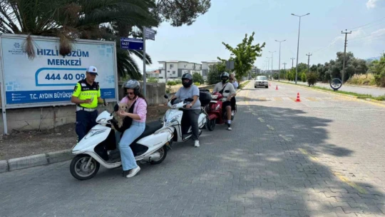 Trafik kazalarına karşı jandarma ekipleri sürücüleri uyardı