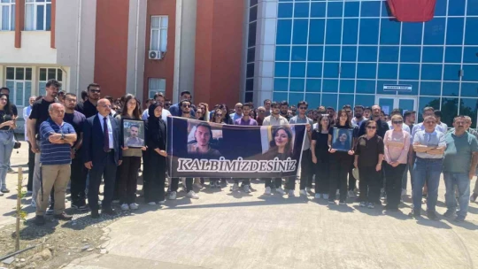 Trafik kazasında hayatını kaybeden öğrenciler için fidan diktiler