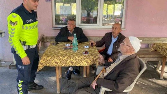 Traktör sürücülerine koruyucu sistemlerin önemi anlatıldı