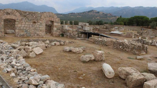 Tralleis Antik Kenti ziyarete açılmak için gün sayıyor