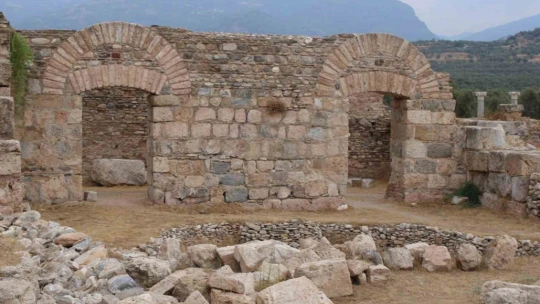 Tralleis Antik Kenti ziyarete açılmak için gün sayıyor