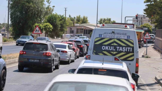 Turizm yollarında yoğunluk devam ediyor