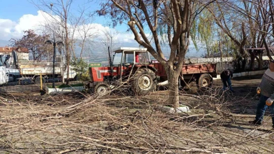 Uçurum Park'ta temizlik çalışmaları sürüyor