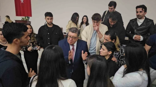 Ulaş, ADÜ öğrencilerine başarı hikayelerini anlattı