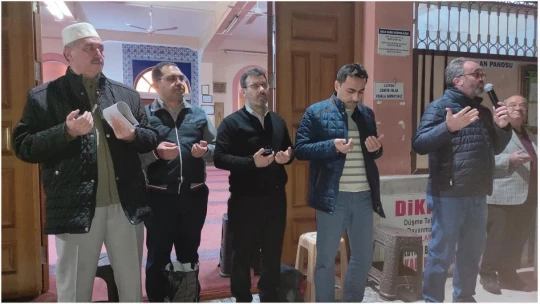 Umre yolcuları kutsal topraklara uğurlandı