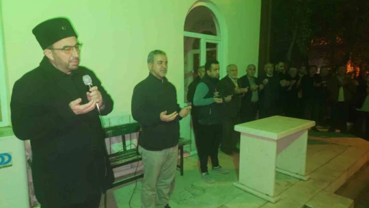 Umre yolcuları kutsal topraklara uğurlandı