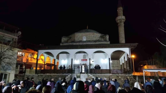 Umre yolcuları kutsal topraklara uğurlandı