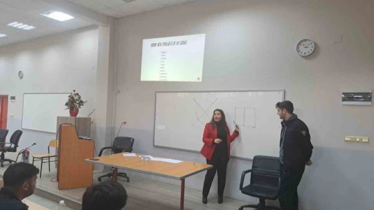 Üniversite öğrencilerine 'Eş Seçimi ve Evlilik' semineri