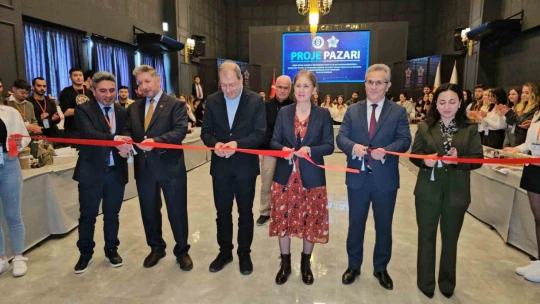 Üniversite öğrencilerinin projeleri görücüye çıktı