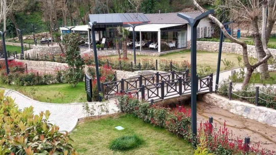 Ünlü deprem profesörü Efeler Belediyesi'nin çalışmalarını beğendi