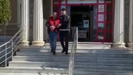 Uyuşturucu taciri yakayı ele verdi