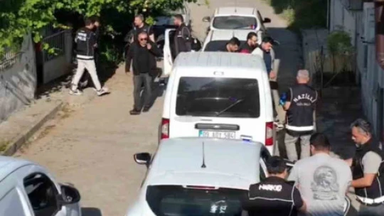Uyuşturucu ticareti yapan baba ve 3 oğlu tutuklandı