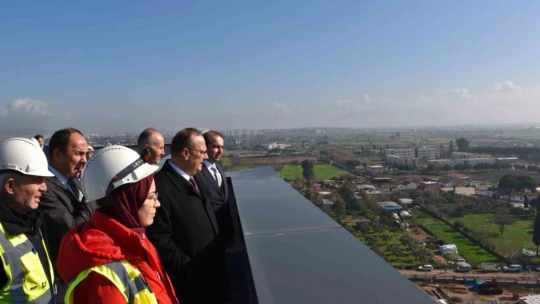 Vali Canbolat, Aydın Şehir Hastanesi'nde incelemelerde bulundu