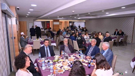 Vali Canbolat şehit aileleri, gaziler ve gazi yakınları ile iftarda buluştu