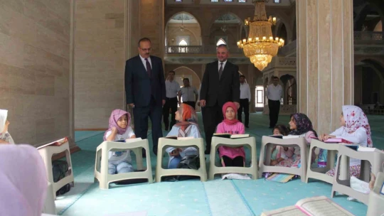 Vali Canbolat Yaz Kur'an Kursu öğrencileri ile buluştu